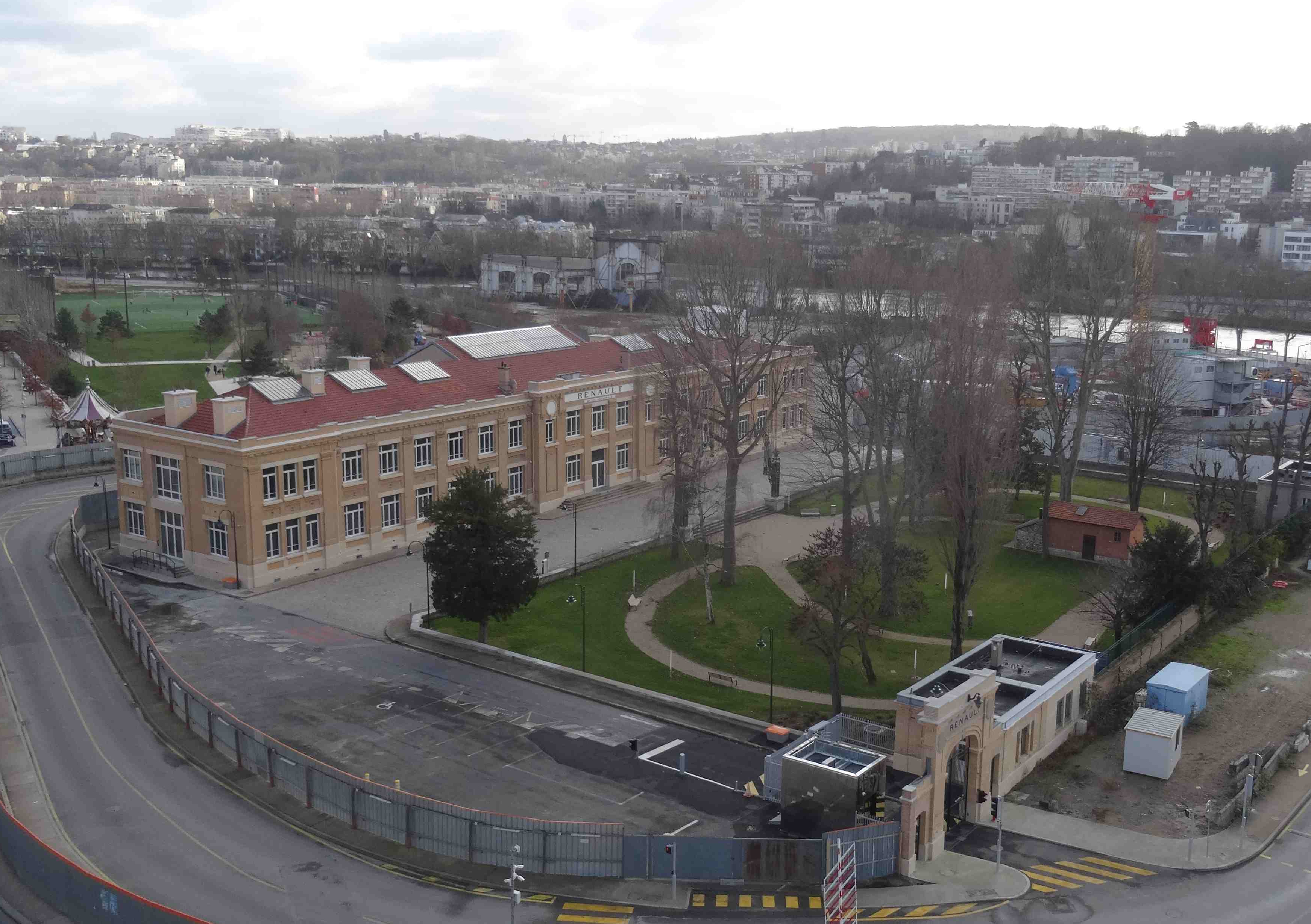 La cabane dans le jardin du bâtiment Dreyfus