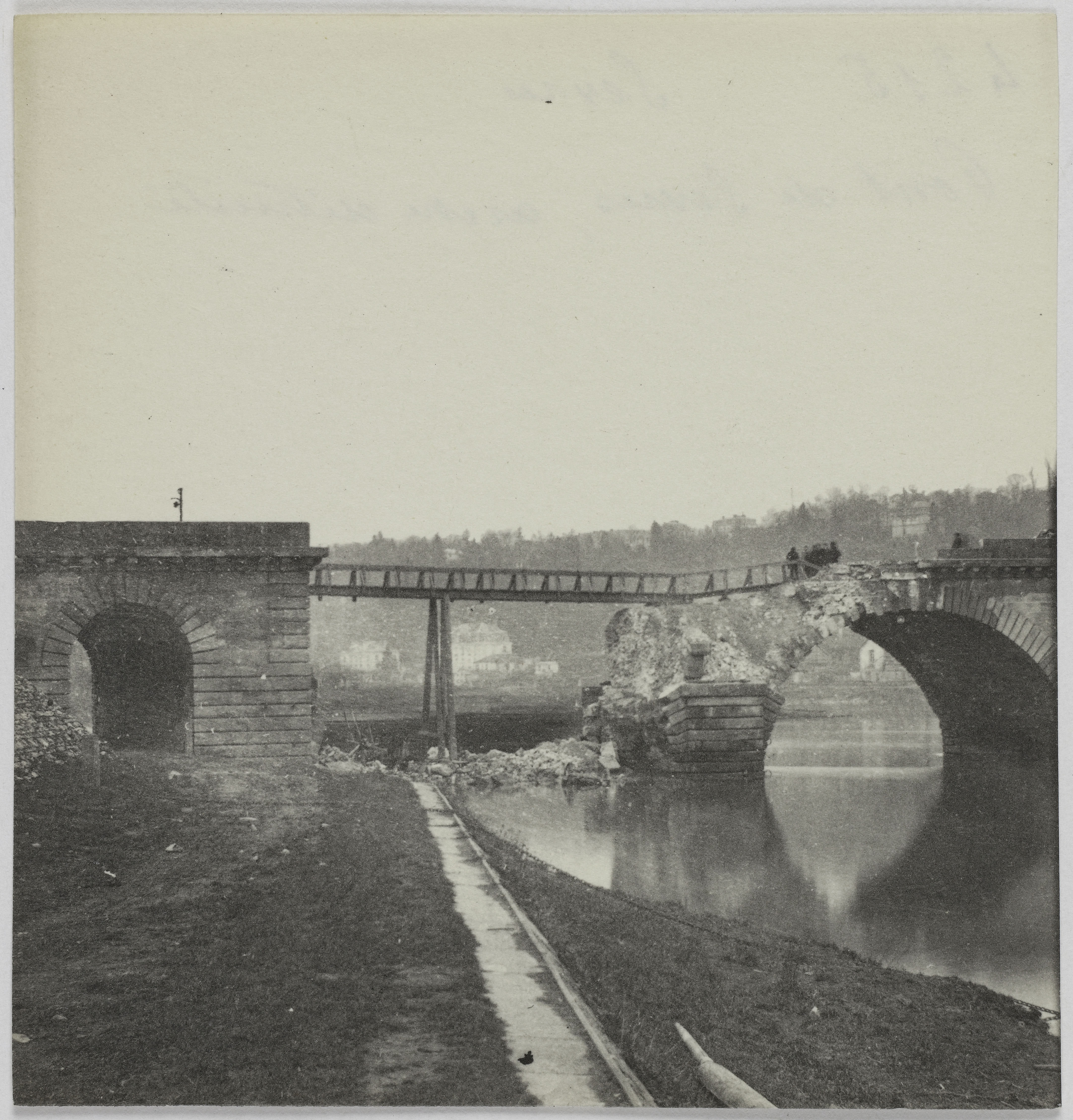 Pont de Sèvres, arche détruite 1871