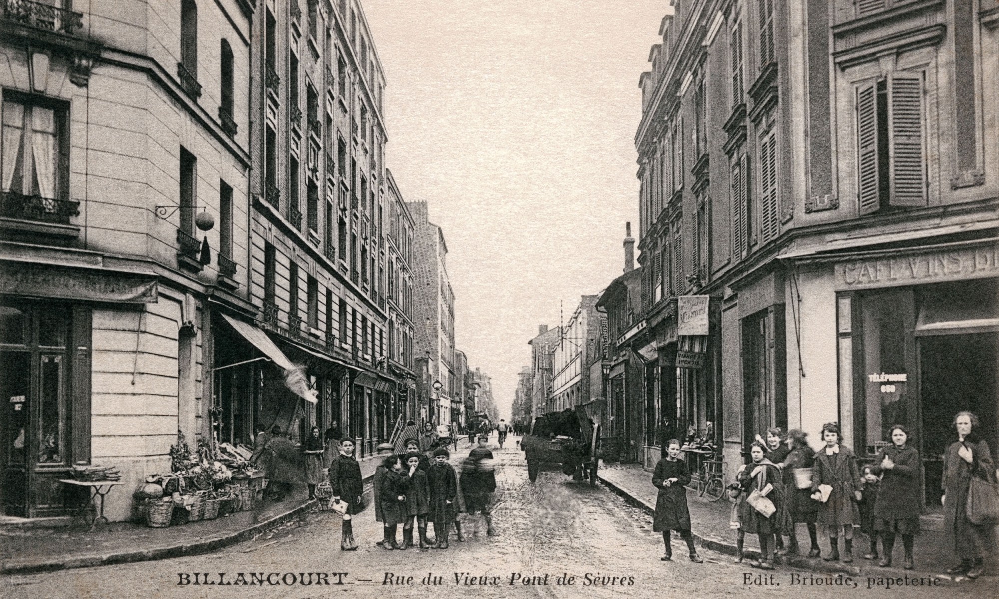 Rue du vieux pont de Sèvres depuis la rue Thiers