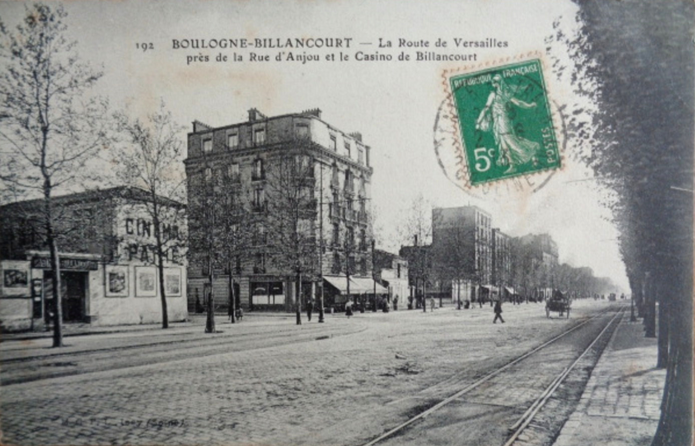 Le Cinema Pathé, rue Danjou, à l'angle de l'avenue Edouard Vaillant.