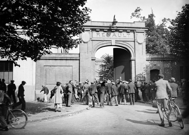 Avenue du Cours accès au bâtiment X