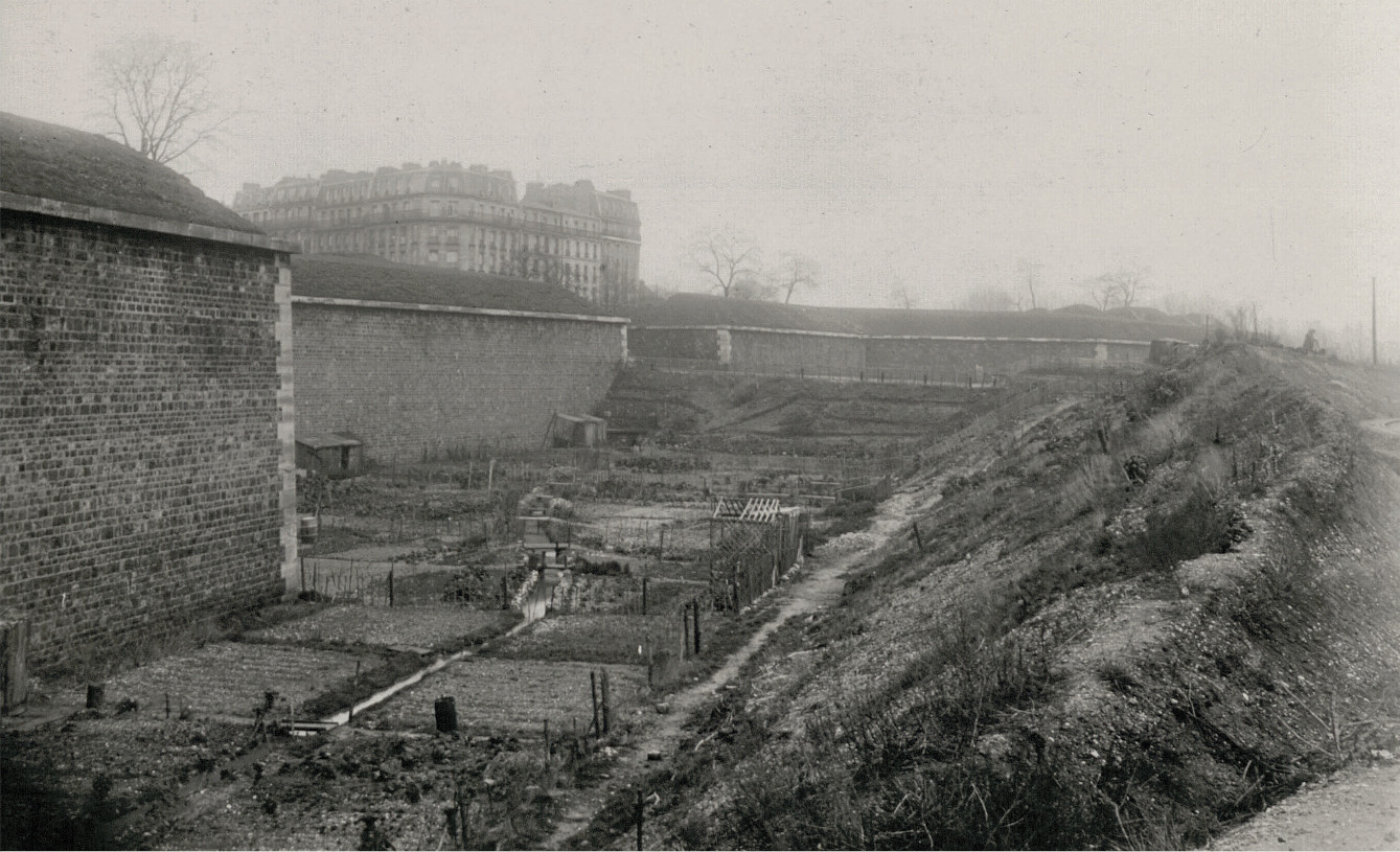 Porte du Point du Jour vue de Billancourt archives numérisées de Paris