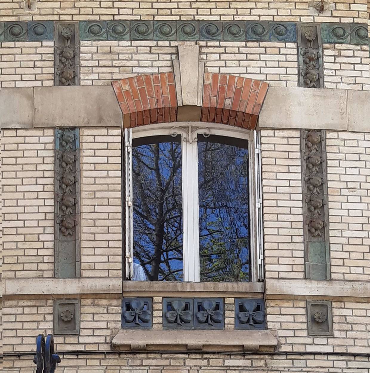 Fenêtre 272 boulevard Jean Jaurès