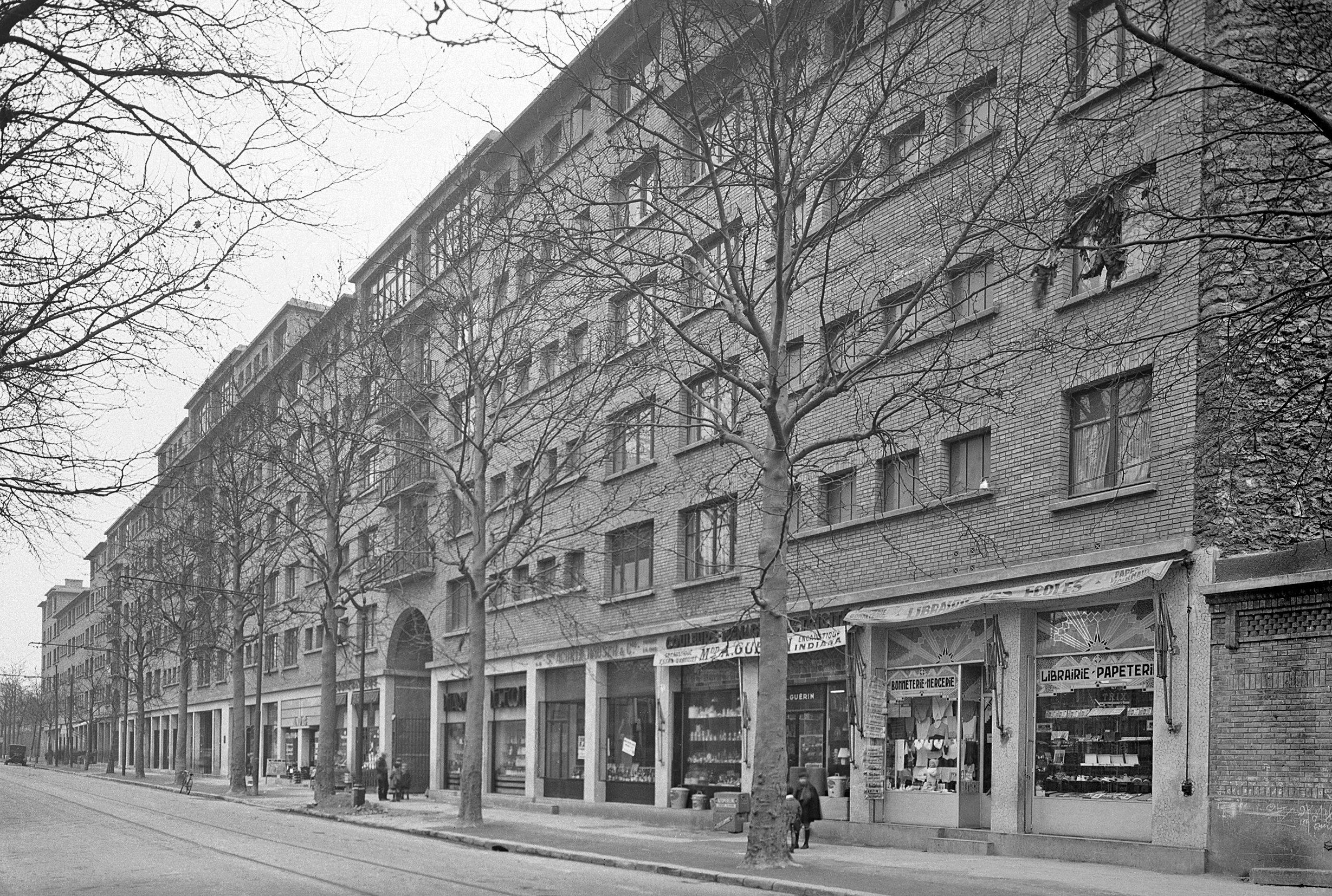 La façade côté avenue Pierre Grenier - archives de BB