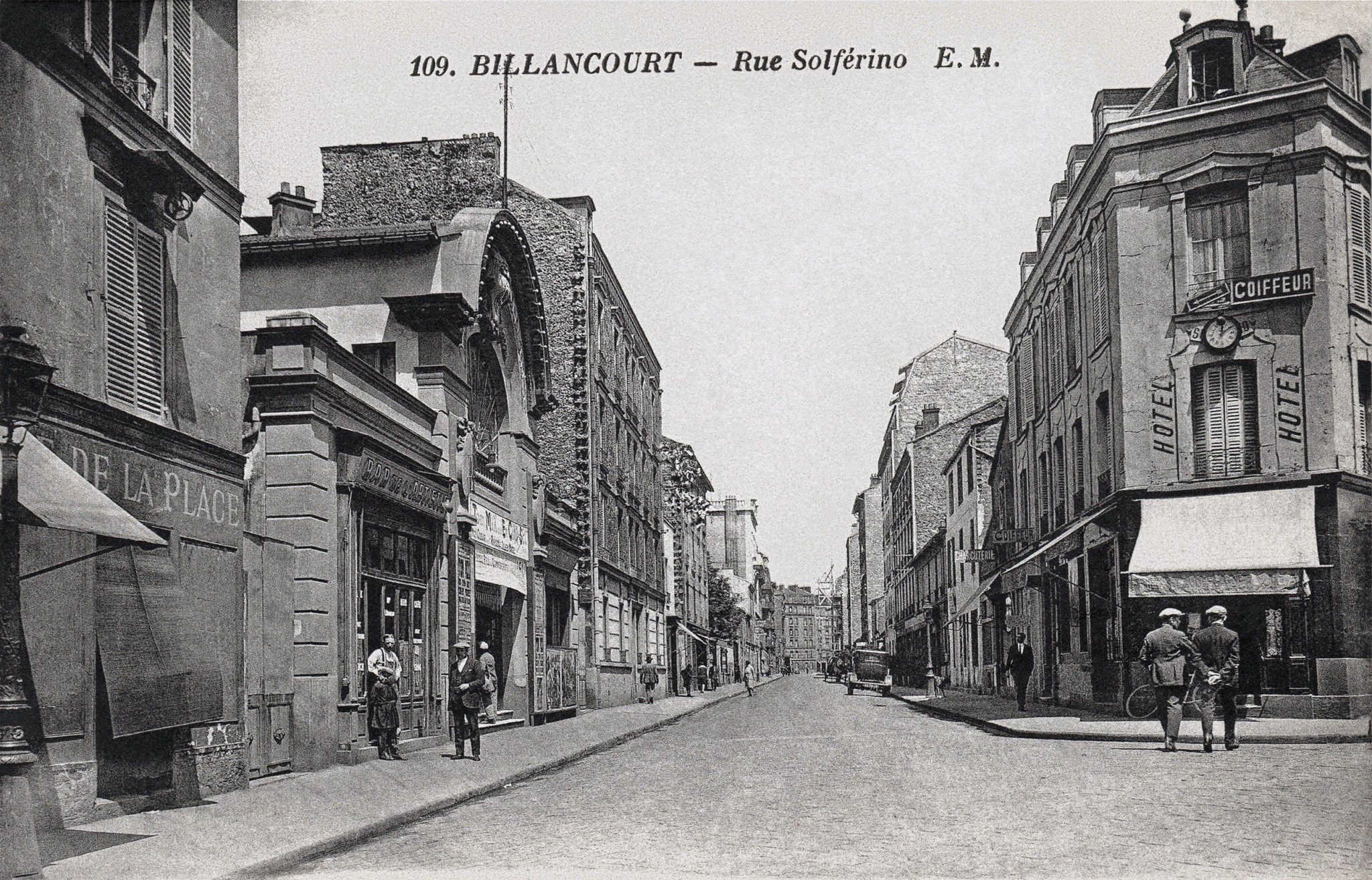Rue Solferino artistic palace Steve Legere
