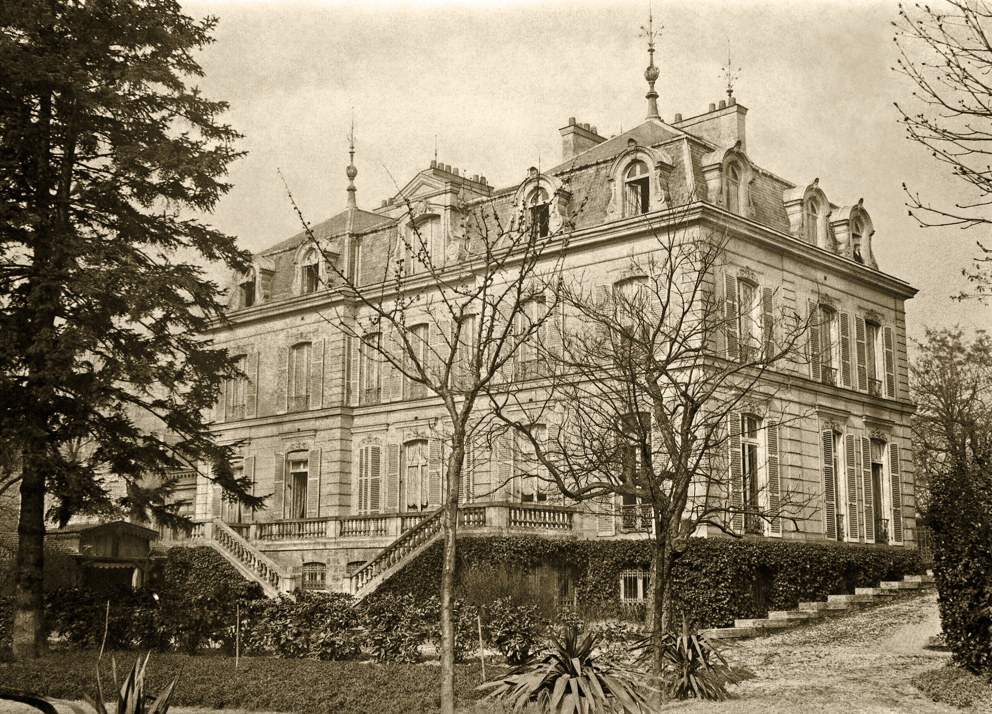 Rue du vieux pont de Sèvres n°207 à 211 Maison Tavernier JPL