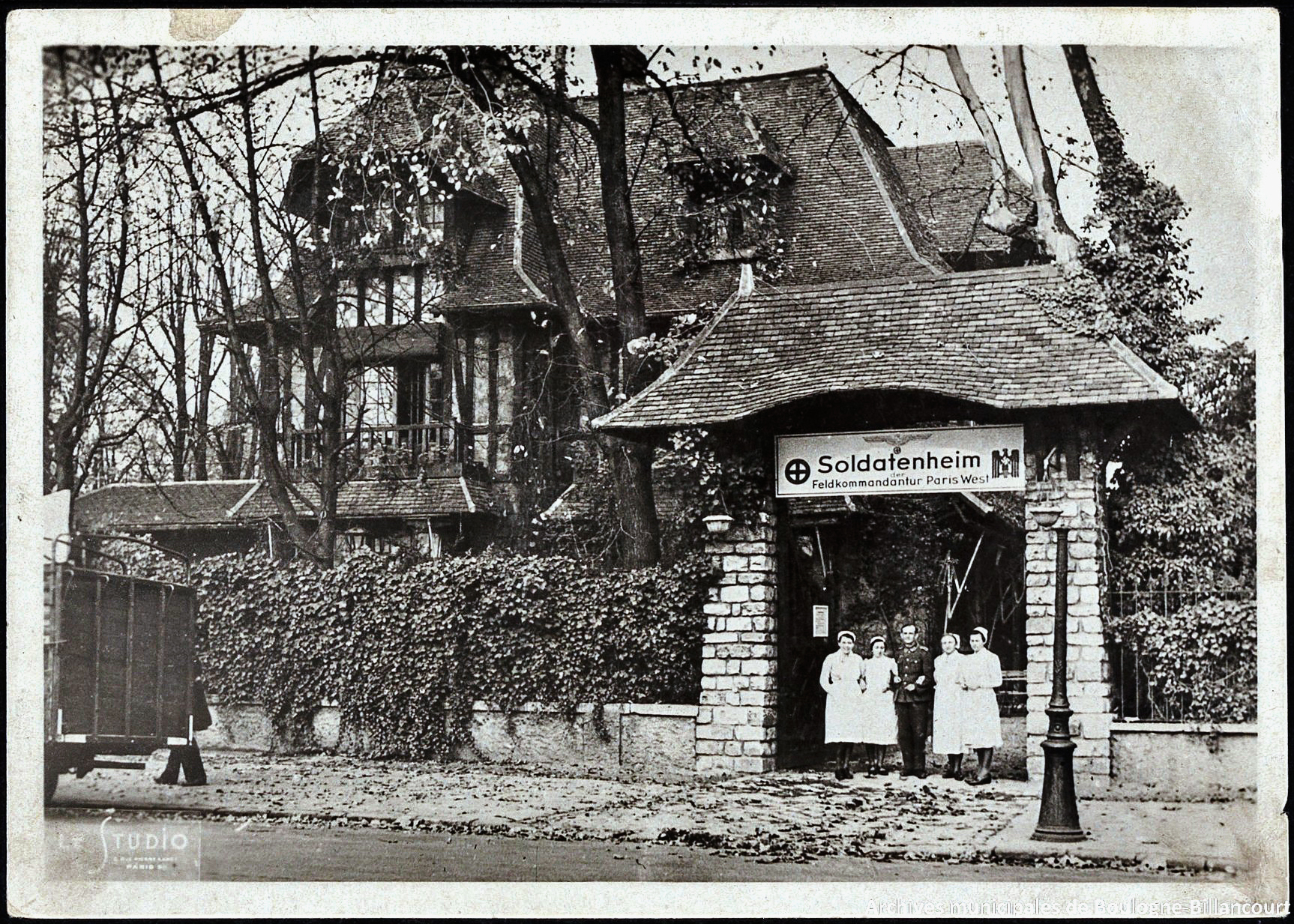 Quai de Billancourt Le Select requisitionné Archives BB