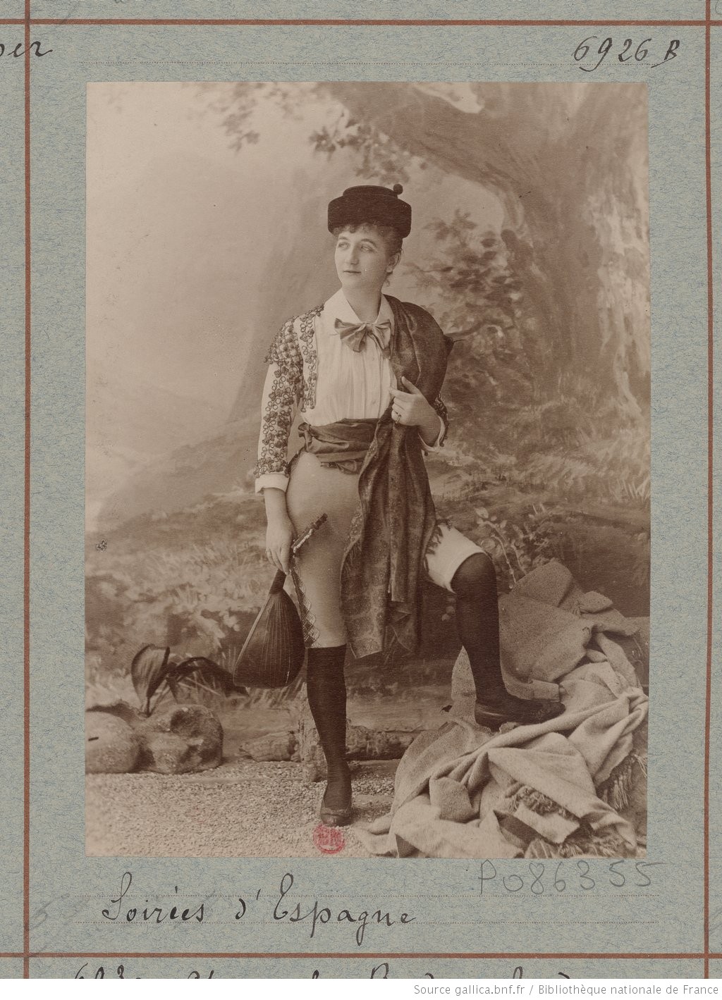 Une artiste des Soirées_d'Espagne Atelier Nadar - Gallica