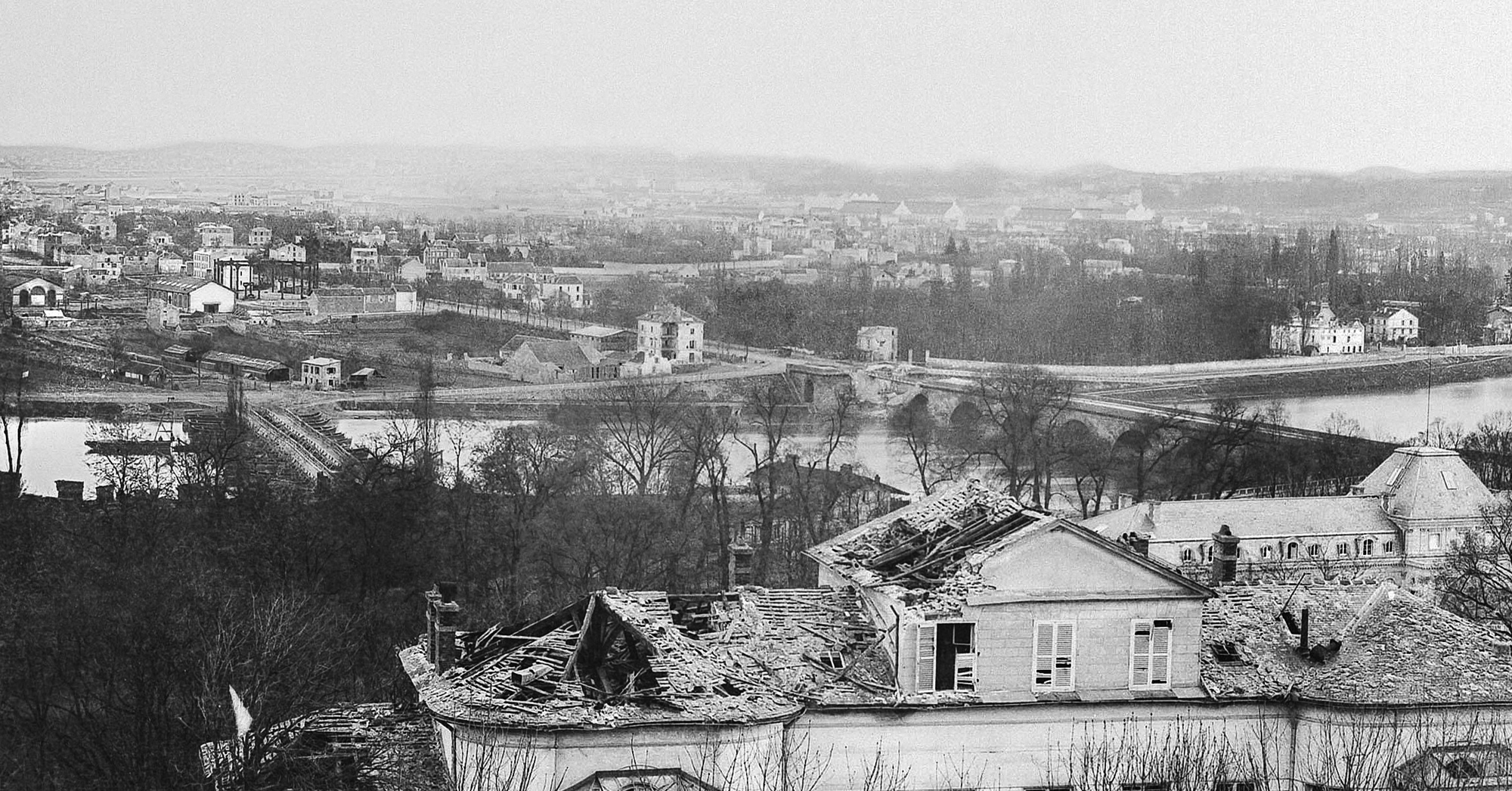 Hippolyte Blancard, en 1871. Depuis St Cloud-Pavillon de Breteuil _ BNF-Détail
