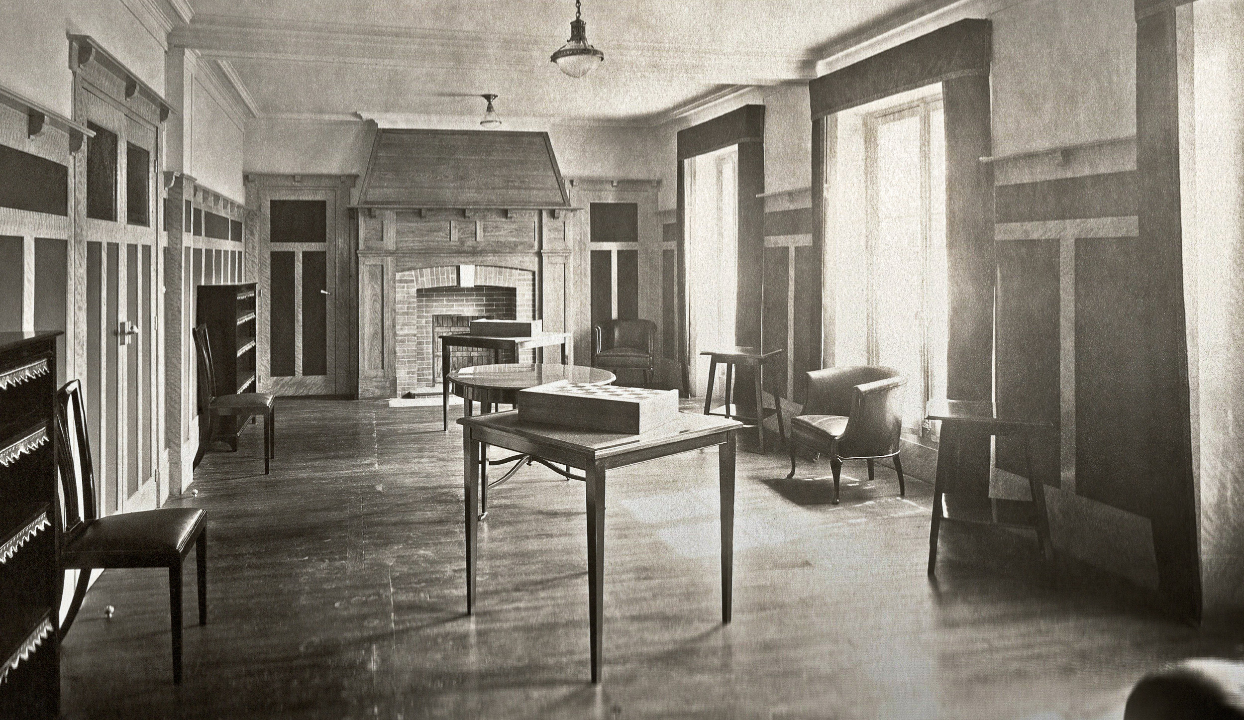 Rue du Cours Villa Fountaine intérieur salle de jeux RH-opti