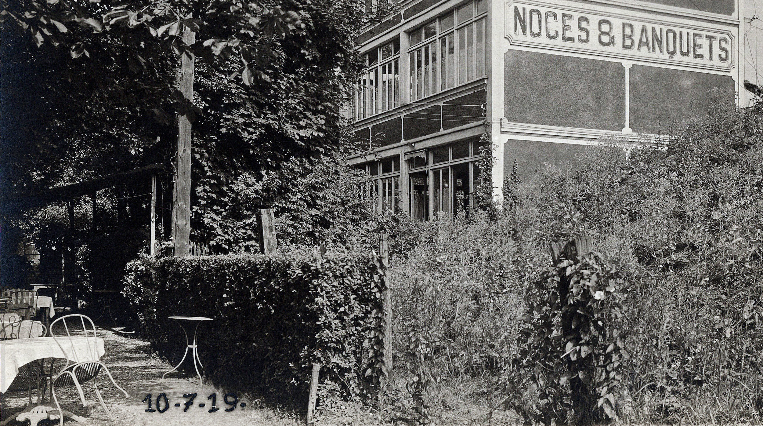 Zoom restaurant Sarreste 1919 Renault Histoire