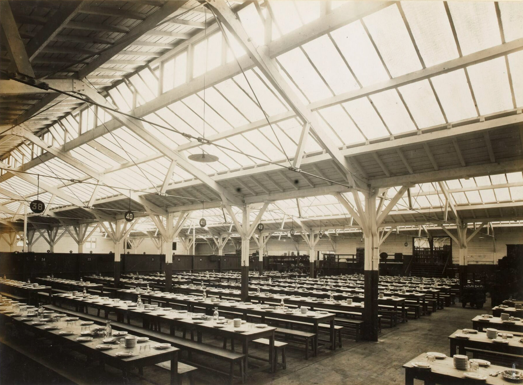 09-Restaurant ouvrier (Salle des hommes)