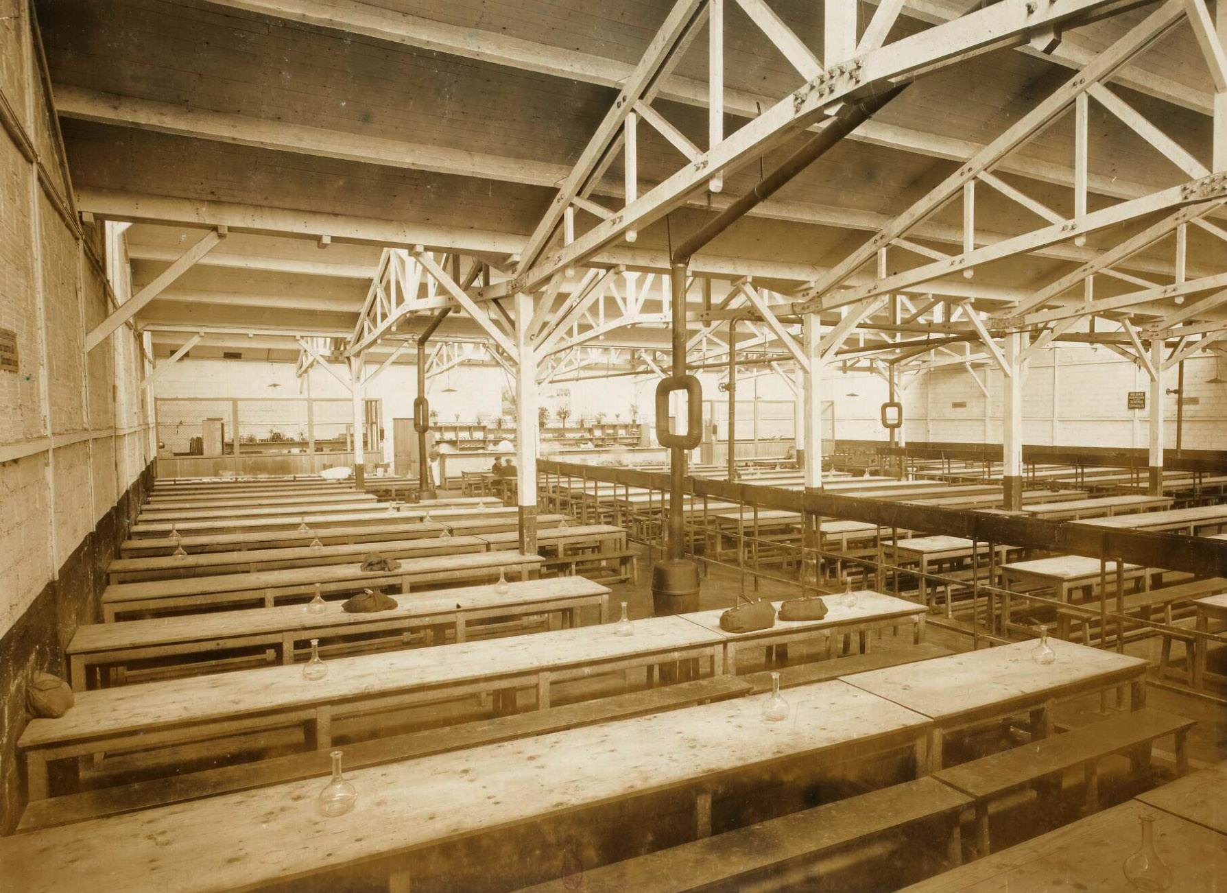 20-Réfectoire ouvrier