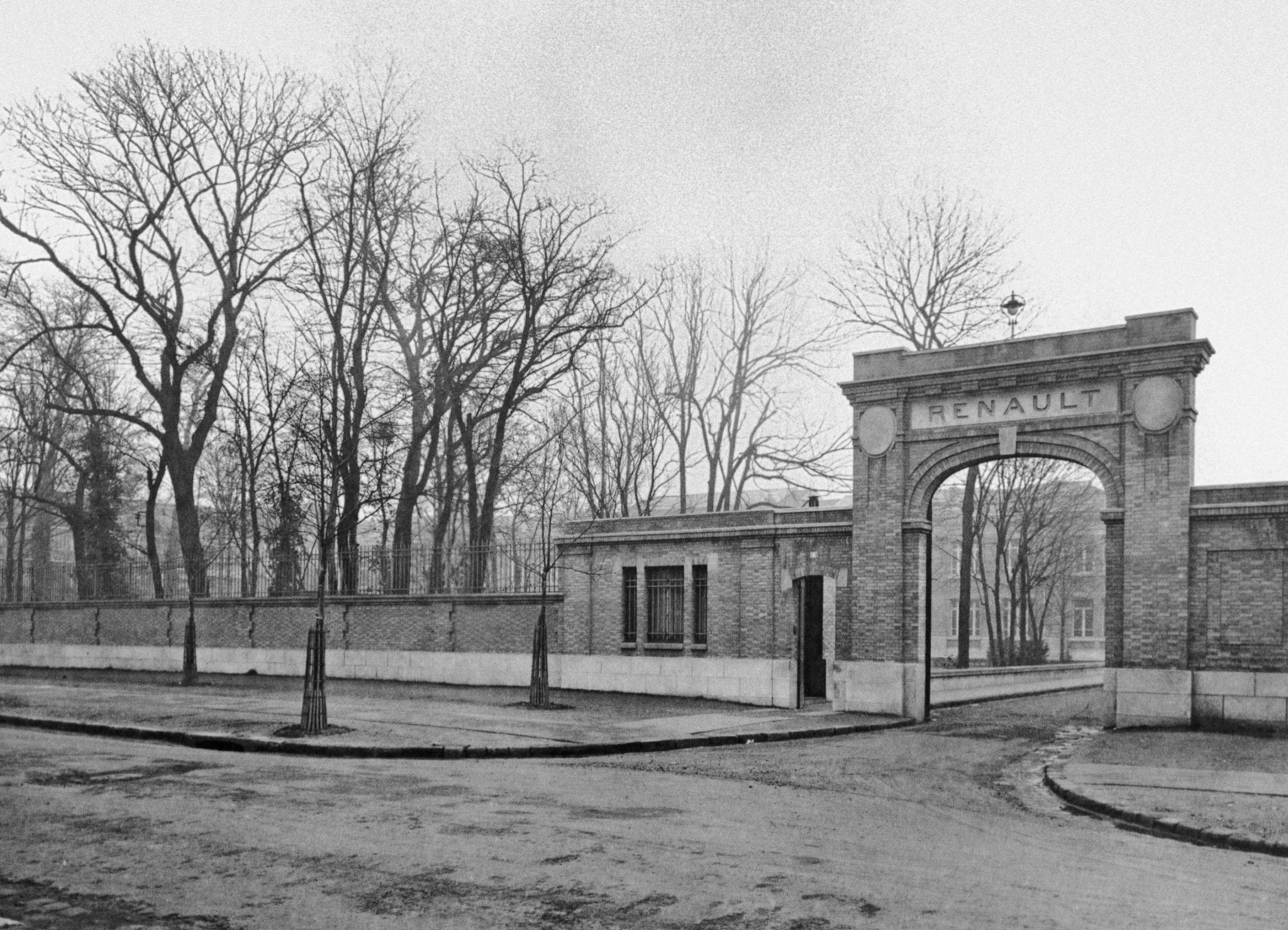 Avenue Emile Zola Porte rue Traversière vers 1920
