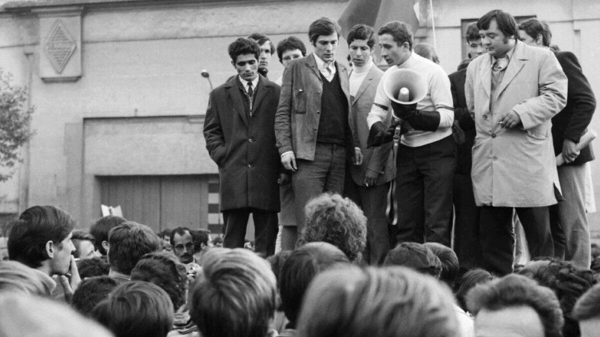 le 18 mai 1968 Sauvageot (UNEFID) s'adresse aux étudiants et ouviriers en grève