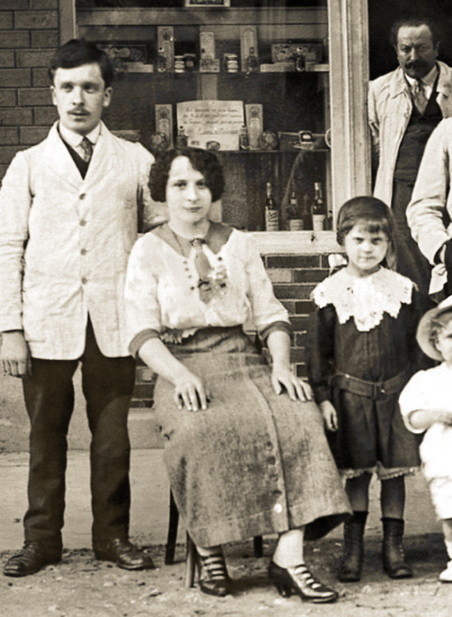 Rue de Saint-Cloud,2 Gabriel et la bonne