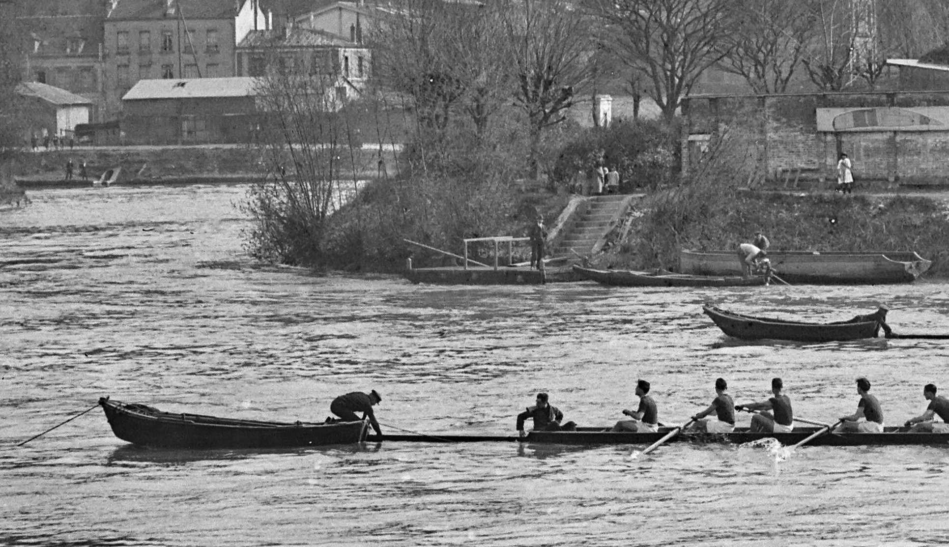 Départ du match Rowing-Marne 19_4_24 Agence Rol - Gallica