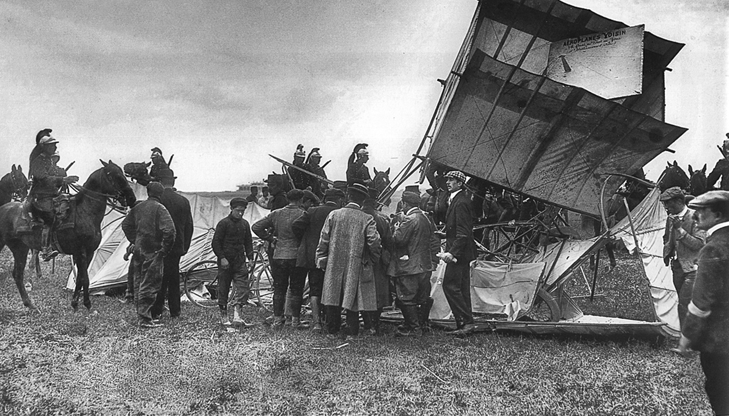13-Raymonde de Laroche-Juillet 1910 accident de Reims