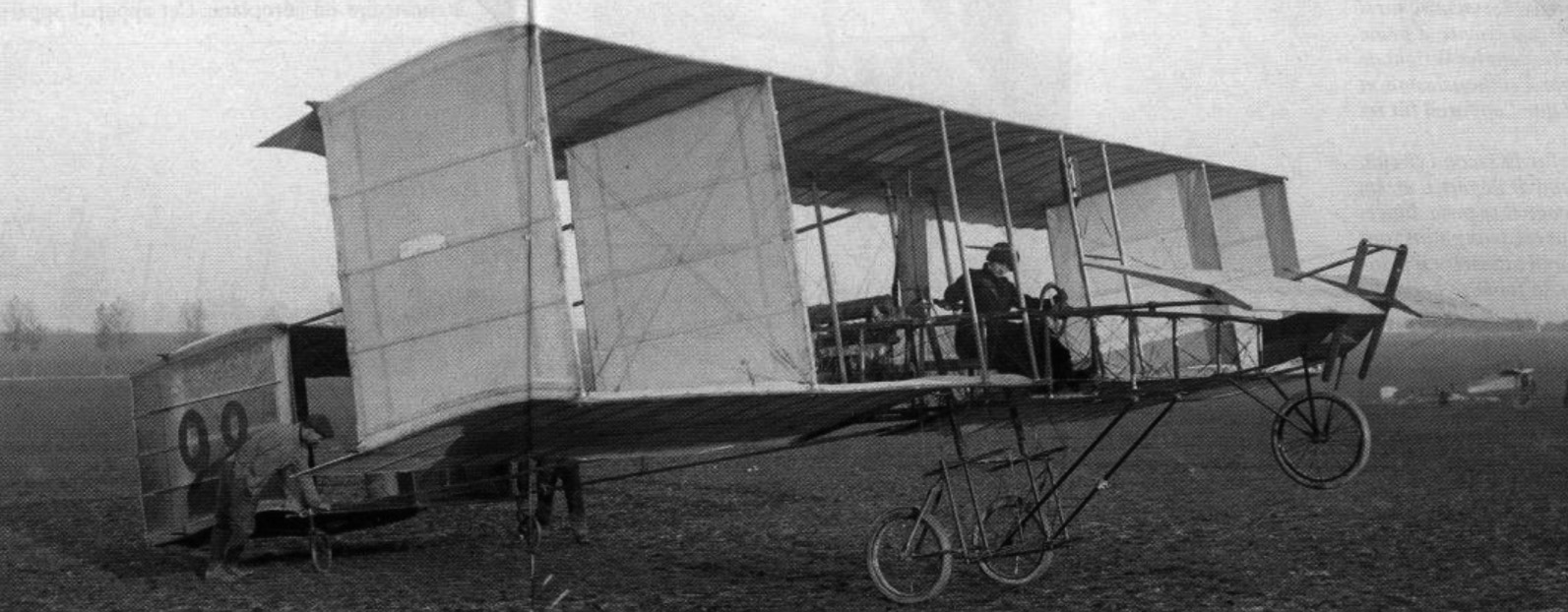 Elise DEROCHE alias Baronne Raymonde de la ROCHE