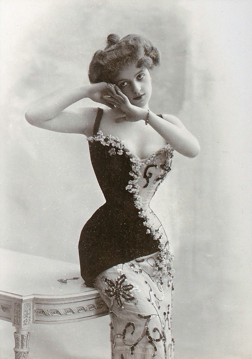 4-Elisa de Laroche par Léopold Reutlinger_vers 1900