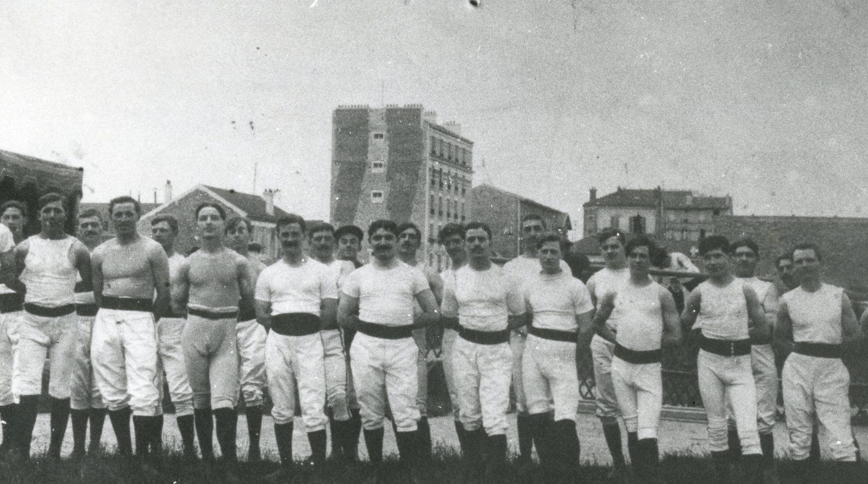 Voltigeurs en 1914 - Arch Municipales