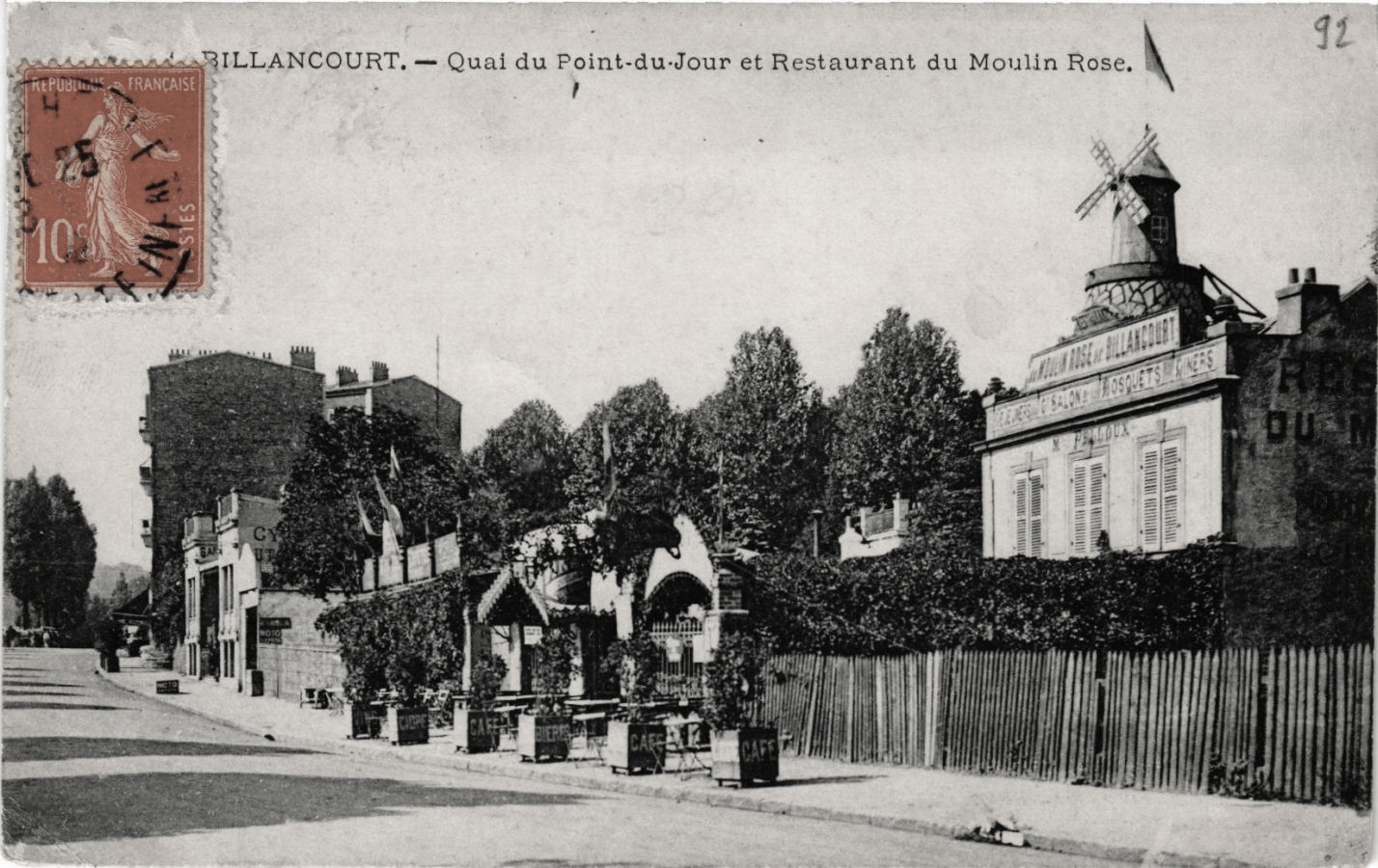 Quai du Point-du-Jour Moulin rose6